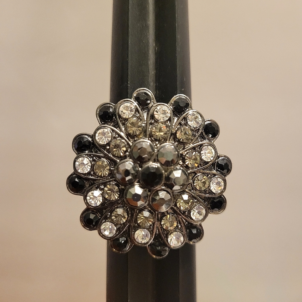 Statement Ring - Picture 4 of 4